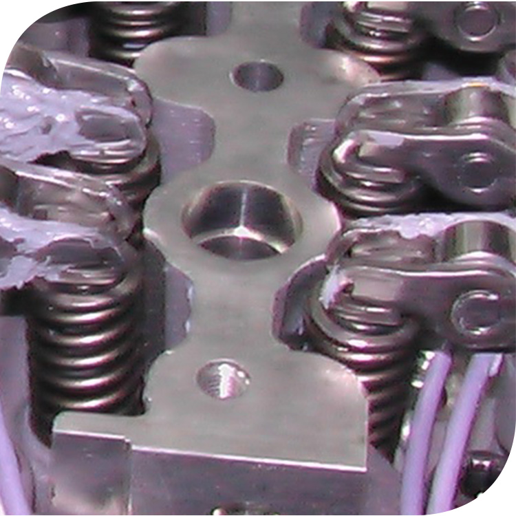 bilancieri valvole strumentati con estensimetri